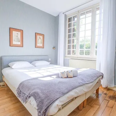 Bois Et Chiffons Famille Et Confort Holiday home *